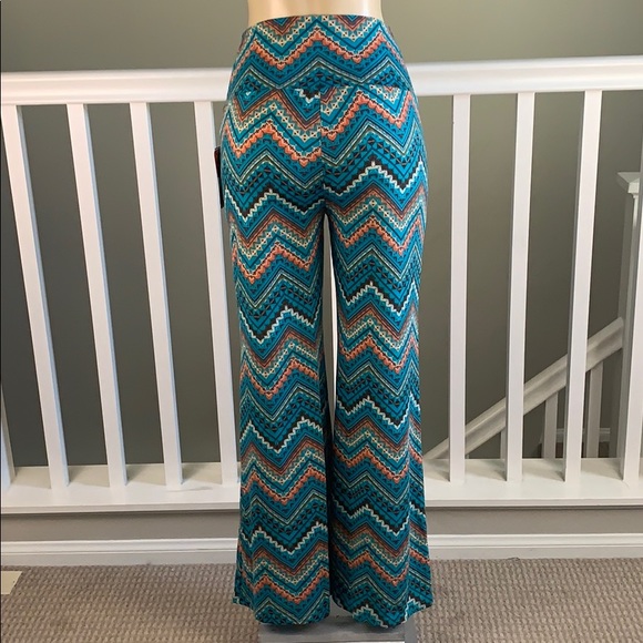 ❤❤ Lili White- flare pants colorful- size Medium - Picture 4 of 7